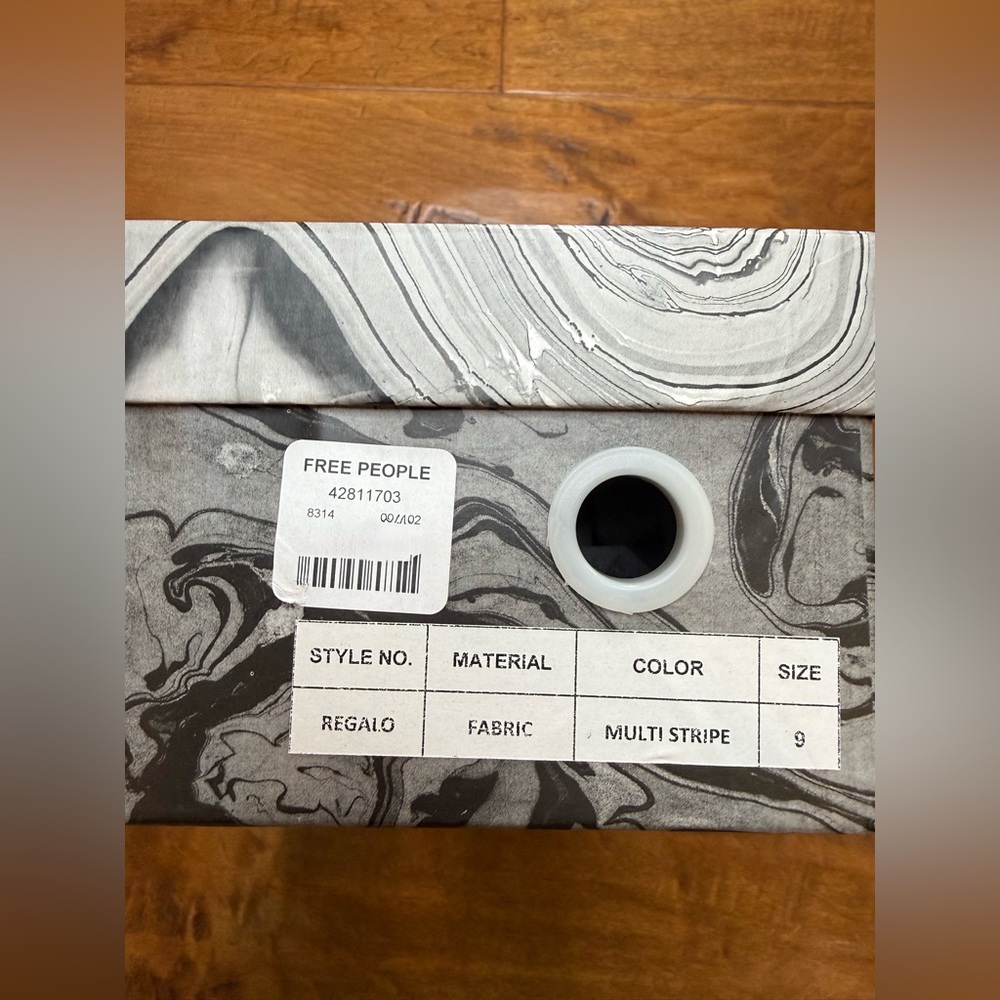 Free People x Jeffrey Campbell Regalo Bow Slides NIB 9 Boho Stripe Sandals 🌈 - Picture 10 of 10